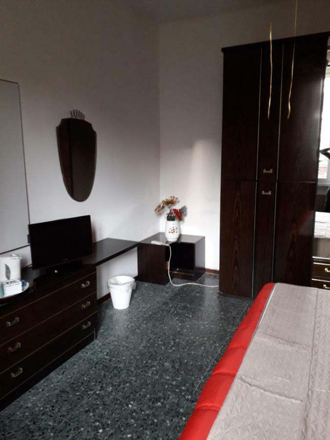 Isola Bi Bed & Breakfast Milano Exterior foto