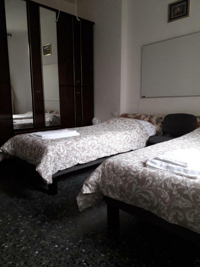 Isola Bi Bed & Breakfast Milano Exterior foto